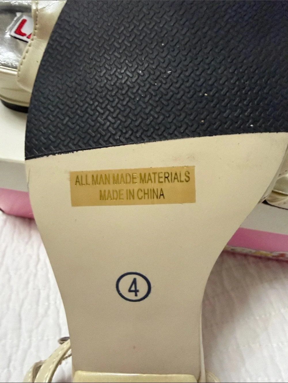 Lasonia Girls Beige Patent Low Heel Strappy Sandals Sz 4 Dress Shoes with‎ Box